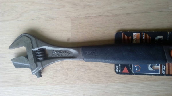 ขายประแจเลื่อนปากสลับจับท่อได้SANDVIK BAHCO 12" MADE IN SWEDEN.