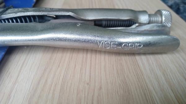 ขายคีมล็อกVISE-GRIP 318R Made in USA.งานใหม่เก่าเก็บ ขายคีมล็อกVISE-GRIP 318R Made in USA.งานใหม่เก่าเก็บ