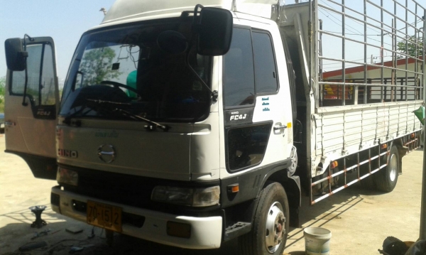 หกล้อ ฮีโน่ FC4Jปี42ช่วงยาว5.50ม สภาพดีเดิมสวยกริ๊ปพร้อมใช้งาน ทะเบียนพร้อมโอน