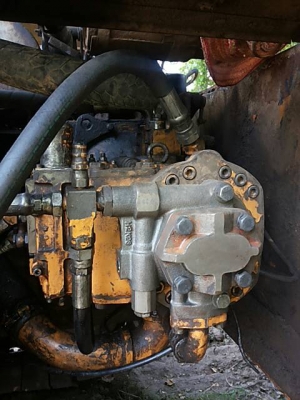 ขายด่วน KOMATSU PC200L-3 โซ่ช่วงล่างพอใช้ เครื่องปั้มดี เอกสารสัญญาซื้อขาย