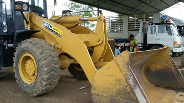 ขายรถตักล้อยาง SEM รถใหม่ใช้งาน 300 ชม.ราคา 1250000