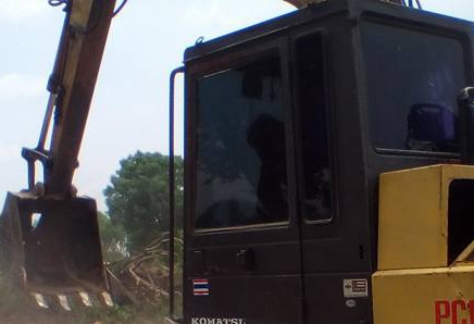 **365,000 บ.ต่อรอง/// แบคโฮ KOMATSU PC120-3 เครื่อง/ปั้ม เดิม แน่น แรง ไม่โหลด บูมอาร์มสวย บุ้งกี๋หนา เอวแน่น ช่วงล่าง70\% โซ่หนา แทร็กสวย เฟรมไม่มีปะ โรลเลอร์ ครบ สป็อคเก็ต60\% เก๋งสวย แอร์เย็น รถทำงานอยู่ เร็ว แรง คล่องตัว ตามสภาพ พร้อมลุย เอกสารสัญญาซื้อ