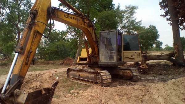 **365,000 บ.ต่อรอง/// แบคโฮ KOMATSU PC120-3 เครื่อง/ปั้ม เดิม แน่น แรง ไม่โหลด บูมอาร์มสวย บุ้งกี๋หนา เอวแน่น ช่วงล่าง70\% โซ่หนา แทร็กสวย เฟรมไม่มีปะ โรลเลอร์ ครบ สป็อคเก็ต60\% เก๋งสวย แอร์เย็น รถทำงานอยู่ เร็ว แรง คล่องตัว ตามสภาพ พร้อมลุย เอกสารสัญญาซื้อ