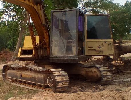 **365,000 บ.ต่อรอง/// แบคโฮ KOMATSU PC120-3 เครื่อง/ปั้ม เดิม แน่น แรง ไม่โหลด บูมอาร์มสวย บุ้งกี๋หนา เอวแน่น ช่วงล่าง70\% โซ่หนา แทร็กสวย เฟรมไม่มีปะ โรลเลอร์ ครบ สป็อคเก็ต60\% เก๋งสวย แอร์เย็น รถทำงานอยู่ เร็ว แรง คล่องตัว ตามสภาพ พร้อมลุย เอกสารสัญญาซื้อ