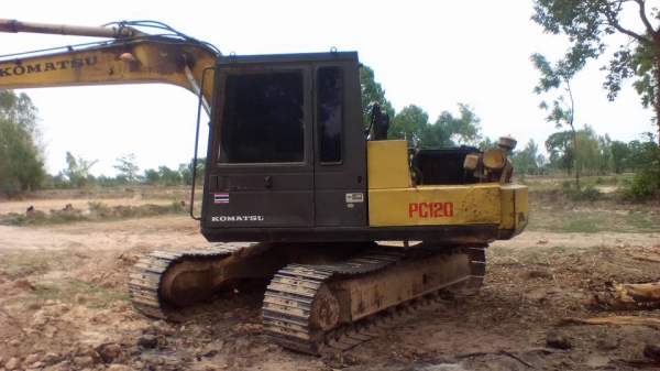 **365,000 บ.ต่อรอง/// แบคโฮ KOMATSU PC120-3 เครื่อง/ปั้ม เดิม แน่น แรง ไม่โหลด บูมอาร์มสวย บุ้งกี๋หนา เอวแน่น ช่วงล่าง70\% โซ่หนา แทร็กสวย เฟรมไม่มีปะ โรลเลอร์ ครบ สป็อคเก็ต60\% เก๋งสวย แอร์เย็น รถทำงานอยู่ เร็ว แรง คล่องตัว ตามสภาพ พร้อมลุย เอกสารสัญญาซื้อ