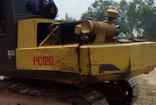 **365,000 บ.ต่อรอง/// แบคโฮ KOMATSU PC120-3 เครื่อง/ปั้ม เดิม แน่น แรง ไม่โหลด บูมอาร์มสวย บุ้งกี๋หนา เอวแน่น ช่วงล่าง70\% โซ่หนา แทร็กสวย เฟรมไม่มีปะ โรลเลอร์ ครบ สป็อคเก็ต60\% เก๋งสวย แอร์เย็น รถทำงานอยู่ เร็ว แรง คล่องตัว ตามสภาพ พร้อมลุย เอกสารสัญญาซื้อ