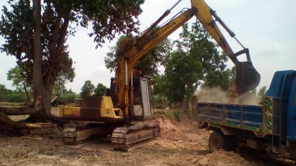 **365,000 บ.ต่อรอง/// แบคโฮ KOMATSU PC120-3 เครื่อง/ปั้ม เดิม แน่น แรง ไม่โหลด บูมอาร์มสวย บุ้งกี๋หนา เอวแน่น ช่วงล่าง70\% โซ่หนา แทร็กสวย เฟรมไม่มีปะ โรลเลอร์ ครบ สป็อคเก็ต60\% เก๋งสวย แอร์เย็น รถทำงานอยู่ เร็ว แรง คล่องตัว ตามสภาพ พร้อมลุย เอกสารสัญญาซื้อ