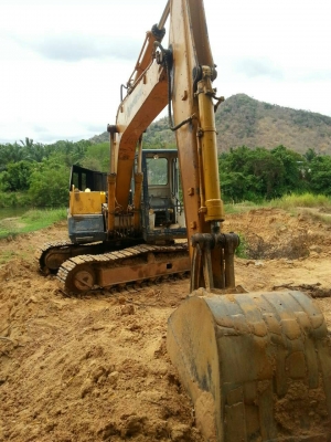 Pc120-3 ราคา380,000บาท ติดต่อสุขุมตรัง0872836792