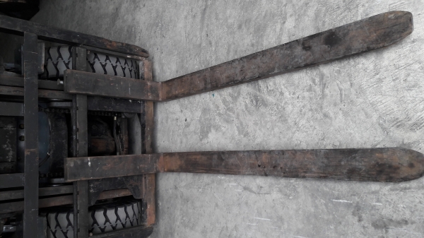 ฟร์อคลิฟท์ 3 ตัน ดีเชล เสา4เมตร