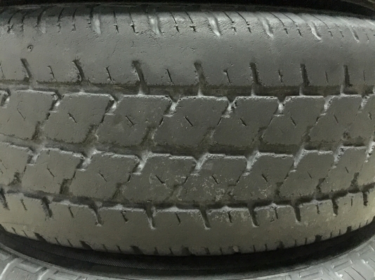 ขายยาง Bridgestone LEO 677 ขอบ14" จำนวน 3 เส้น