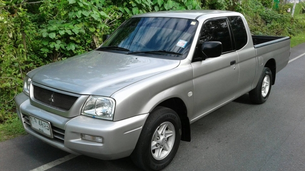 MITSUBISHI STRADA 2.8 GLX MEGA CAB ปี 04