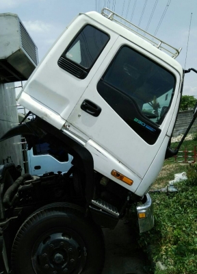 ขาย 395,000บ ต่อรองได้ (เฉพาะหัว+แคชชี) หกล้อ อีซูชุ FRR175ช่วงยาว 6.20ม รถสภาพดี หัวเก๋งสวย พร้อมใช้งาน ทะเบียนพร้อมโอน ขายเฉพาะ หัว+แคชชี ราคา 425,000บ ต่อรองได้