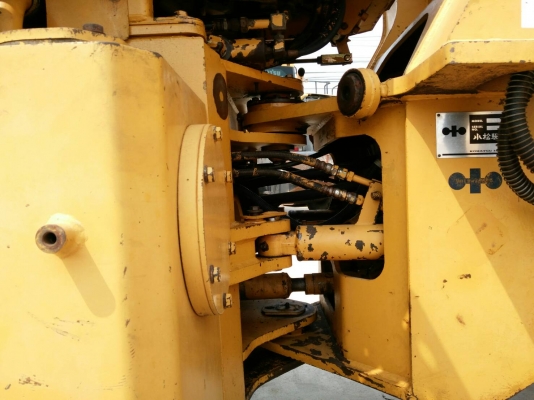 ขายรถตักล้อยาง WA180-1 ยี่ห้อ KOMATSU นำเข้าจากต่างประเทศแท้ 100\% สภาพสวย ไม่เคยใช้งานในไทย ขายรถตักล้อยาง WA180-1 ยี่ห้อ KOMATSU นำเข้าจากต่างประเทศแท้ 100\% สภาพสวย ไม่เคยใช้งานในไทย