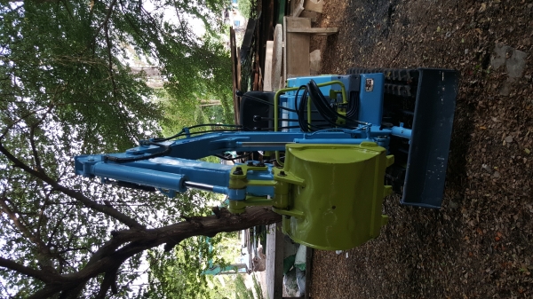 แบคโฮเล็กขึ้นรถกะบะได้ พร้อมใช้งาน มีอินวอย มีลายหัวแย๊ก แบคโฮเล็กขึ้นรถกะบะได้ พร้อมใช้งาน มีอินวอย มีลายหัวแย๊ก