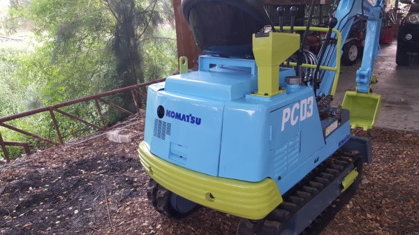 แบคโฮเล็กขึ้นรถกะบะได้ พร้อมใช้งาน มีอินวอย มีลายหัวแย๊ก แบคโฮเล็กขึ้นรถกะบะได้ พร้อมใช้งาน มีอินวอย มีลายหัวแย๊ก