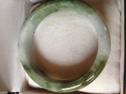 ขายกำไลหยกแท้ รับประกันแท้ชัวร์ จากประเทศพม่า(ค่าส่งฟรี)