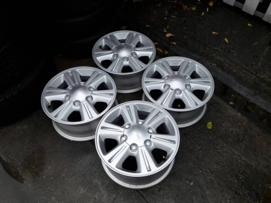 ล้อ Isuzu blue power ขอบ 15 ชุดล่ะ 7,000