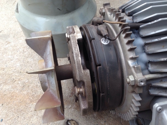 ขายมอเตอร์ Mitsubishi 3HP. 380V 950rpm. 6pole มีระบบเบรคในตัว(แต่ไม่ได้ต่อใช้) สภาพสวยเดิมๆ วิ่งนิ่ม พร้อมใช้งาน มี 14ตัวครับ ขายมอเตอร์ Mitsubishi 3HP. 380V 950rpm. 6pole มีระบบเบรคในตัว(แต่ไม่ได้ต่อใช้) สภาพสวยเดิมๆ วิ่งนิ่ม พร้อมใช้งาน มี 14ตัวครับ