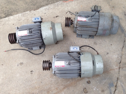 ขายมอเตอร์ Mitsubishi 3HP. 380V 950rpm. 6pole มีระบบเบรคในตัว(แต่ไม่ได้ต่อใช้) สภาพสวยเดิมๆ วิ่งนิ่ม พร้อมใช้งาน มี 14ตัวครับ ขายมอเตอร์ Mitsubishi 3HP. 380V 950rpm. 6pole มีระบบเบรคในตัว(แต่ไม่ได้ต่อใช้) สภาพสวยเดิมๆ วิ่งนิ่ม พร้อมใช้งาน มี 14ตัวครับ