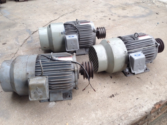 ขายมอเตอร์ Mitsubishi 3HP. 380V 950rpm. 6pole มีระบบเบรคในตัว(แต่ไม่ได้ต่อใช้) สภาพสวยเดิมๆ วิ่งนิ่ม พร้อมใช้งาน มี 14ตัวครับ ขายมอเตอร์ Mitsubishi 3HP. 380V 950rpm. 6pole มีระบบเบรคในตัว(แต่ไม่ได้ต่อใช้) สภาพสวยเดิมๆ วิ่งนิ่ม พร้อมใช้งาน มี 14ตัวครับ