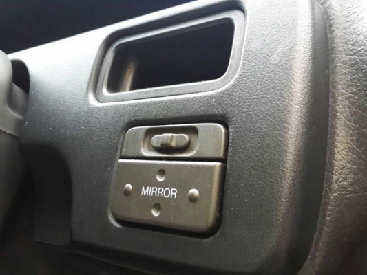 มือเดียวป้ายแดง ซื้อเงินสด เจ้าของเดียวตั้งแต่ออกห้าง