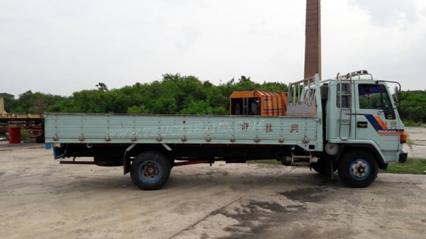 ISUZU รุ่น FRR12JA  6 สูบ  175 แรงม้า กระบะ ยาว 5.60 เมตร