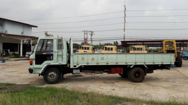 ISUZU รุ่น FRR12JA  6 สูบ  175 แรงม้า กระบะ ยาว 5.60 เมตร