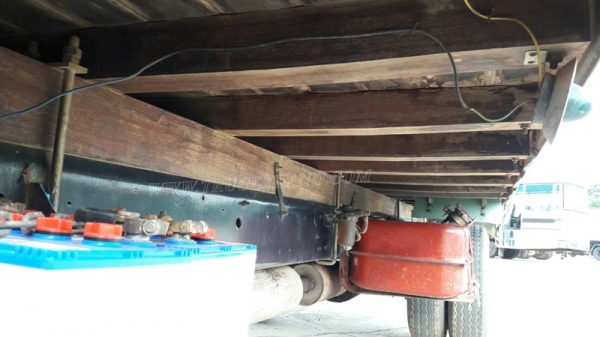 ISUZU รุ่น FRR12JA  6 สูบ  175 แรงม้า กระบะ ยาว 5.60 เมตร