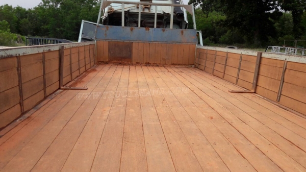 ISUZU รุ่น FRR12JA  6 สูบ  175 แรงม้า กระบะ ยาว 5.60 เมตร