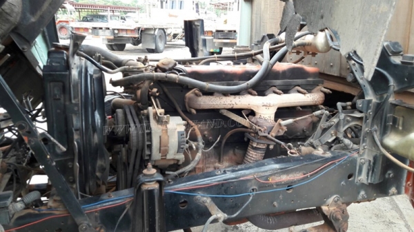 ISUZU รุ่น FRR12JA  6 สูบ  175 แรงม้า กระบะ ยาว 5.60 เมตร