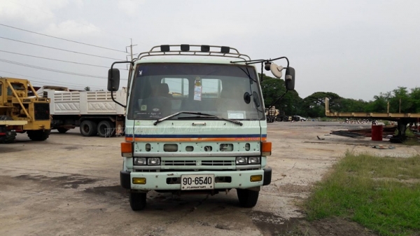 ISUZU รุ่น FRR12JA  6 สูบ  175 แรงม้า กระบะ ยาว 5.60 เมตร