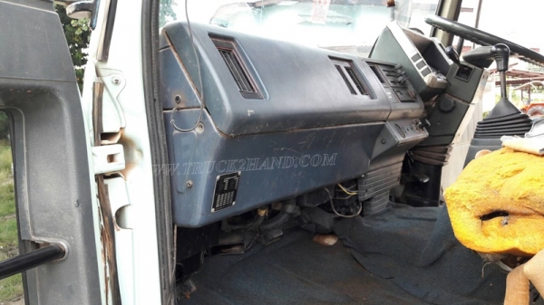 ISUZU รุ่น FRR12JA  6 สูบ  175 แรงม้า กระบะ ยาว 5.60 เมตร