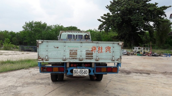ISUZU รุ่น FRR12JA  6 สูบ  175 แรงม้า กระบะ ยาว 5.60 เมตร