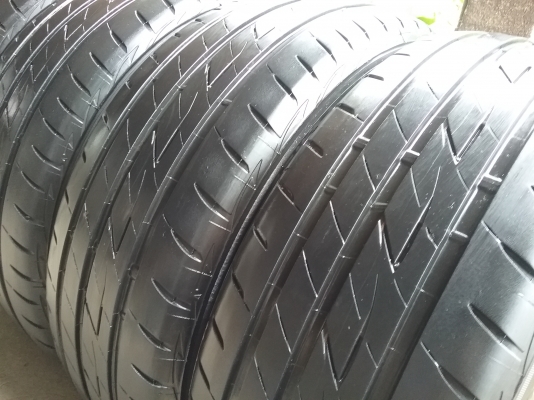 ยางBRIDGESTONE รุ่น Ecopia EP200 195 65R15 ปี2015 สภาพสวยมากๆ ดอกเยอะมากๆ ไม่แพงคุ้มจรืง