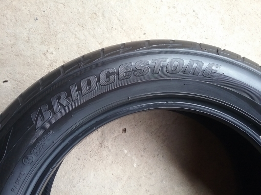 ยางBRIDGESTONE รุ่น Ecopia EP200 195 65R15 ปี2015 สภาพสวยมากๆ ดอกเยอะมากๆ ไม่แพงคุ้มจรืง
