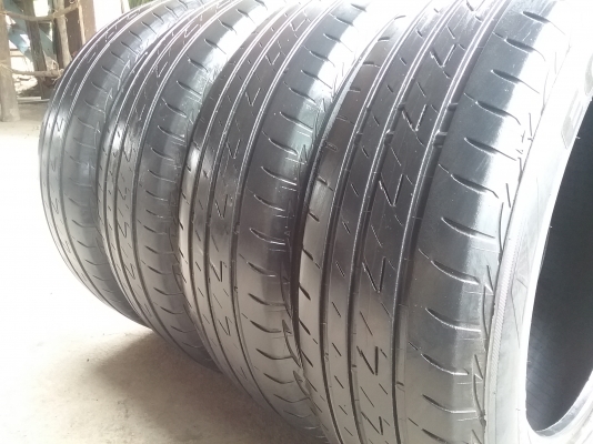 ยางBRIDGESTONE รุ่น Ecopia EP200 195 65R15 ปี2015 สภาพสวยมากๆ ดอกเยอะมากๆ ไม่แพงคุ้มจรืง