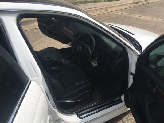 ถูกสุดในเว็ป BMW 323 iA SE ปี 01 รถสวยกริ๊บพร้อมใช้งาน หน้าหลังเดิมรับประกัน เล่มทะเบียนพร้อมโอน หาอยู่ไม่ผิดหวัง&quot;