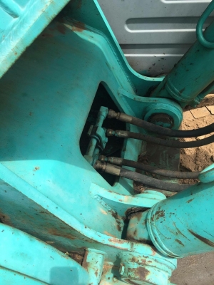 kobelco sk 230-6. ราคาเบาเพียง 1150000 ขายตามสภาพ kobelco sk 230-6. ราคาเบาเพียง 1150000 ขายตามสภาพ