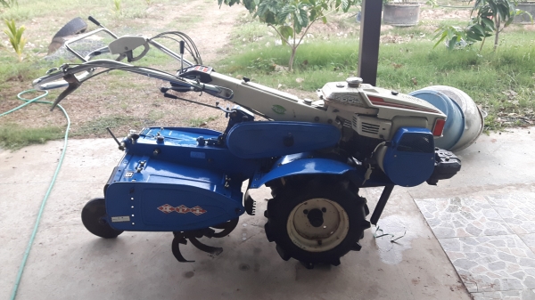 รถพรวนดินเดินตาม