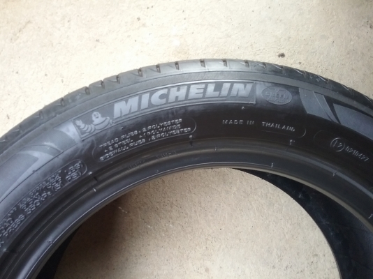 ยางMICHELIN รุ่น PRIMAY 3 ST. 205 55R16 ปี2015 สภาพสวยมากๆ ดอกเต็มๆคุ้มจริงไม่แพงวิ่งเงียบมาก