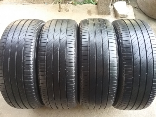 ยางMICHELIN รุ่น PRIMAY 3 ST. 205 55R16 ปี2015 สภาพสวยมากๆ ดอกเต็มๆคุ้มจริงไม่แพงวิ่งเงียบมาก