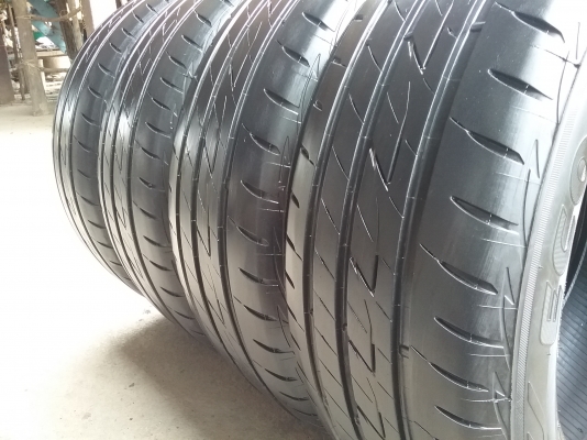ยางBRIDGESTONE รุ่น Ecopia EP200 205 55R16 ลงพื้นปลายปี2015 สภาพสวยมากๆ ดอกเยอะมากๆ คุ้มสุดๆไม่แพง