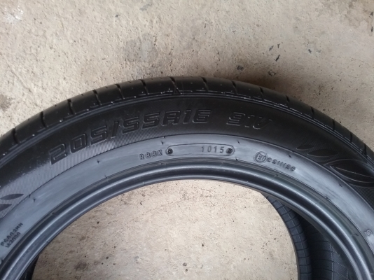 ยางDUNLOP 205 55R16 ปี2015 สภาพสวยมาก ดอกเยอะเต็มๆ90\%คุ้มจริงไม่แพง