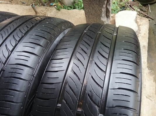 ยางDUNLOP 205 55R16 ปี2015 สภาพสวยมาก ดอกเยอะเต็มๆ90\%คุ้มจริงไม่แพง