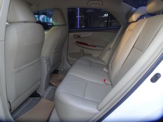 TOYOTA ALTIS 2.0V AT ปี 2010