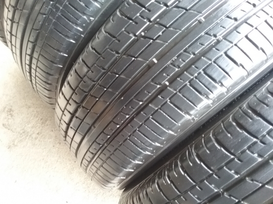 ยางBRIDGESTONE 185 55R16 ปี2014สภาพสวยมากๆ ดอกเยอะมากๆถูกที่สุด