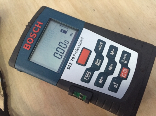 ขายเครื่องวัดระยะ  BOSCH DLE70 มือสอง สภาพ 99.99\%