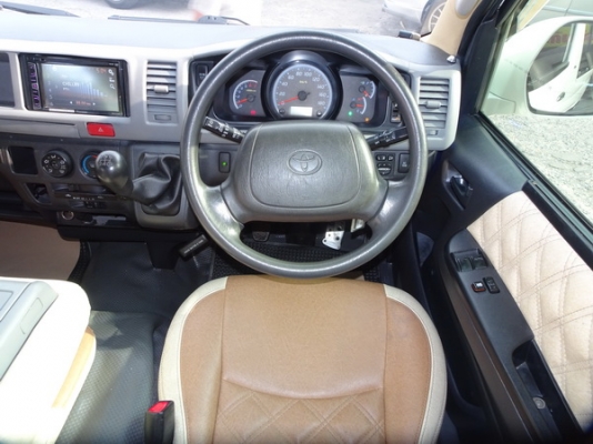 TOYOTA COMMUTER 2.7VVTI MT ปี 2010