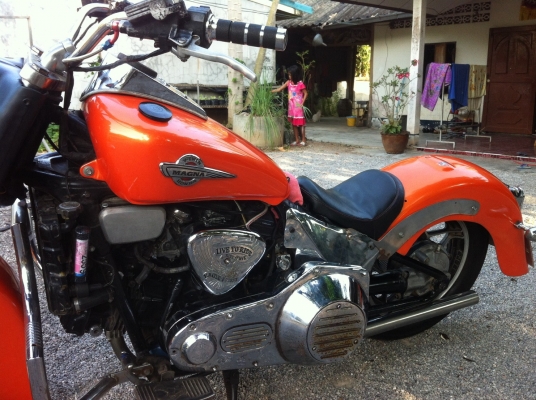 ขายHonda แม๊กน่า 750 cc รถแต่งสวย  ทะเบียนพร้อมโอน