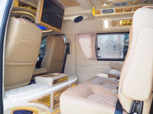 TOYOTA COMMUTER 2.5D4D MT ปี 2013